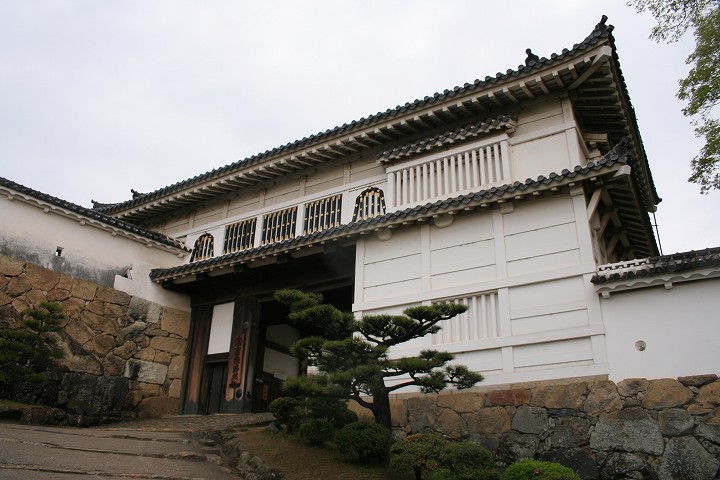 姫路城 菱の門