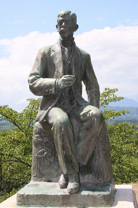 瀧廉太郎の像