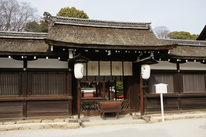 三井神社棟門