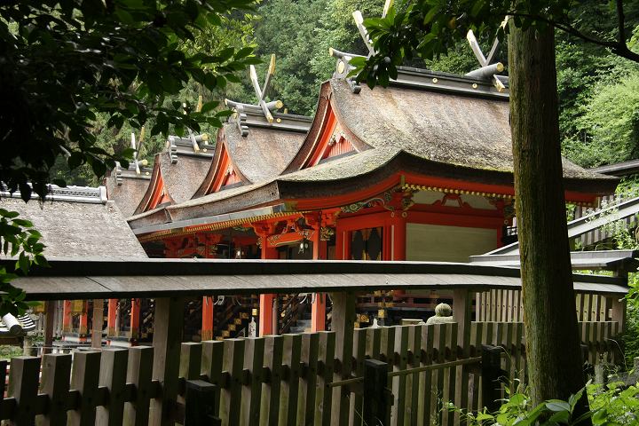枚岡神社 本殿