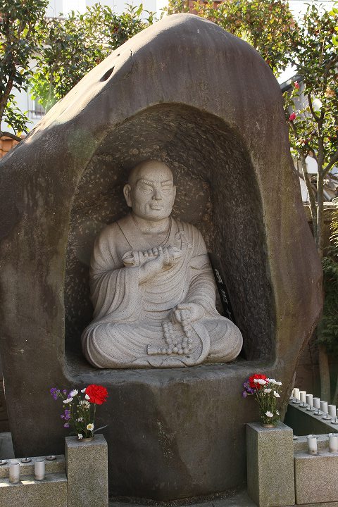 弘法大師の像