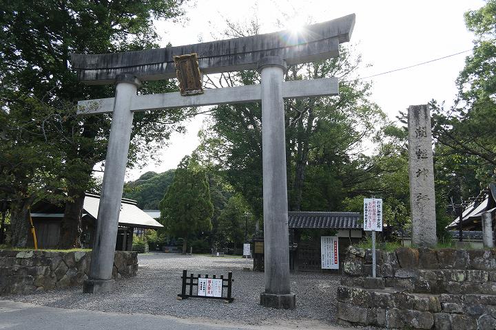 闘鶏神社 鳥居